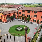 منزل ريفي Antica Corte La Valle سونا